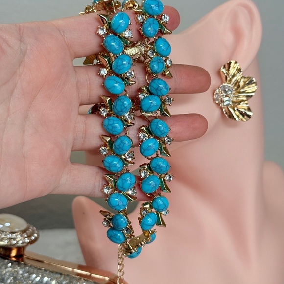 ⚜️ Elegant Gold and Turquoise Necklace - Picture 5 of 7